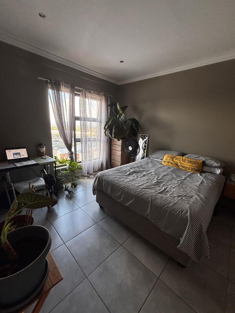 2 Bedroom Apartment in Equestria