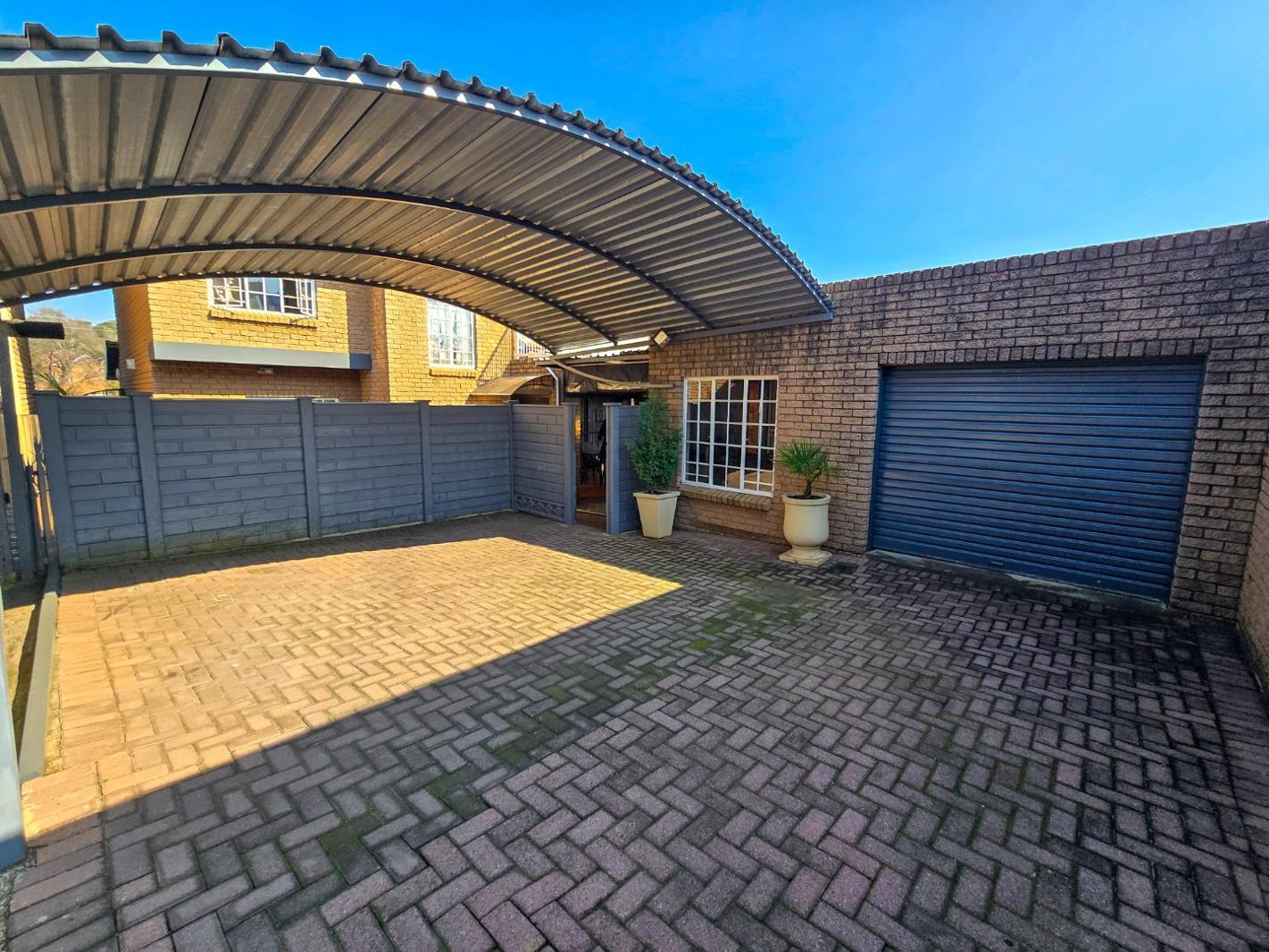 3 Bedroom House in Noordheuwel