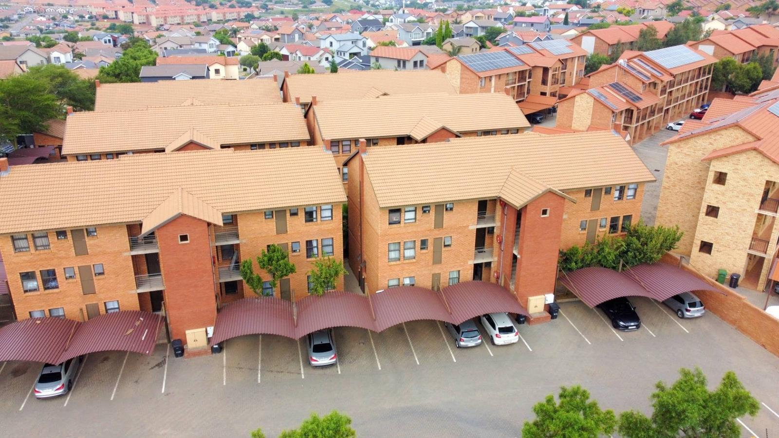 2 Bedroom Apartment in Kosmosdal