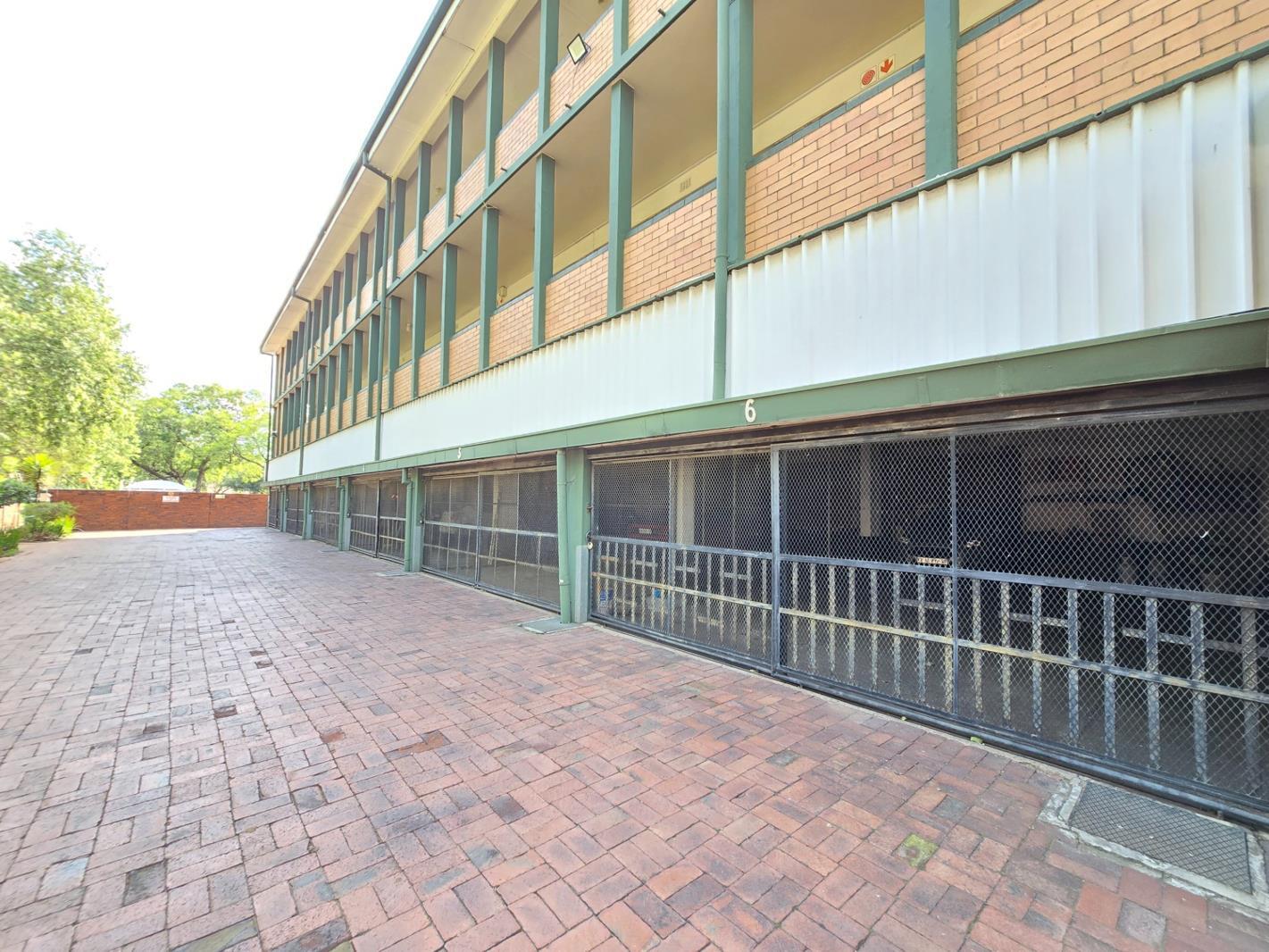 4 Bedroom Apartment in Westdene