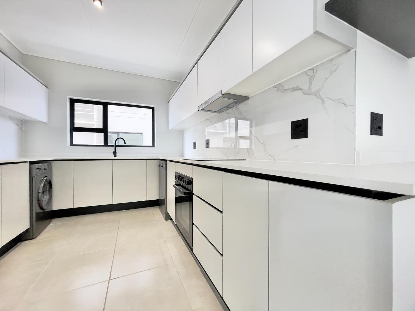 3 Bedroom Apartment in Waterfall