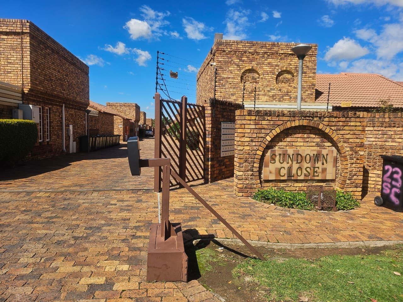 3 Bedroom Townhouse in Brackendowns