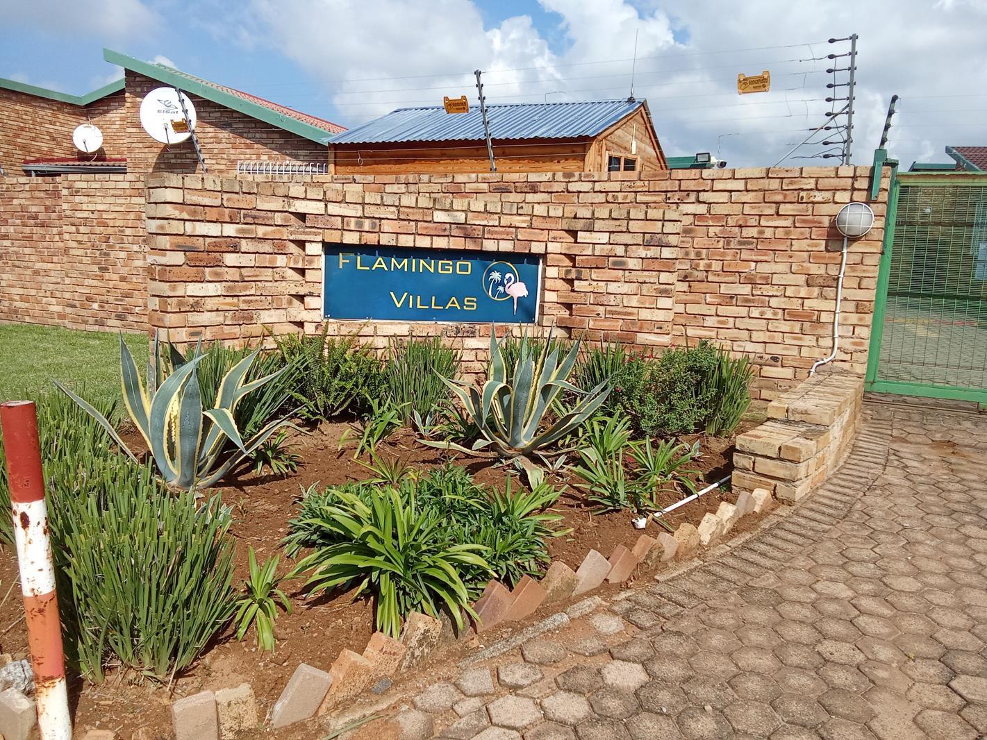 2 Bedroom Townhouse in Grobler Park