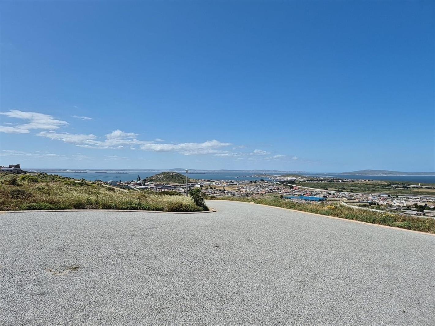 667 m² Land available in Hoogland