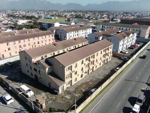 2 Bedroom Apartment in Grassy Park