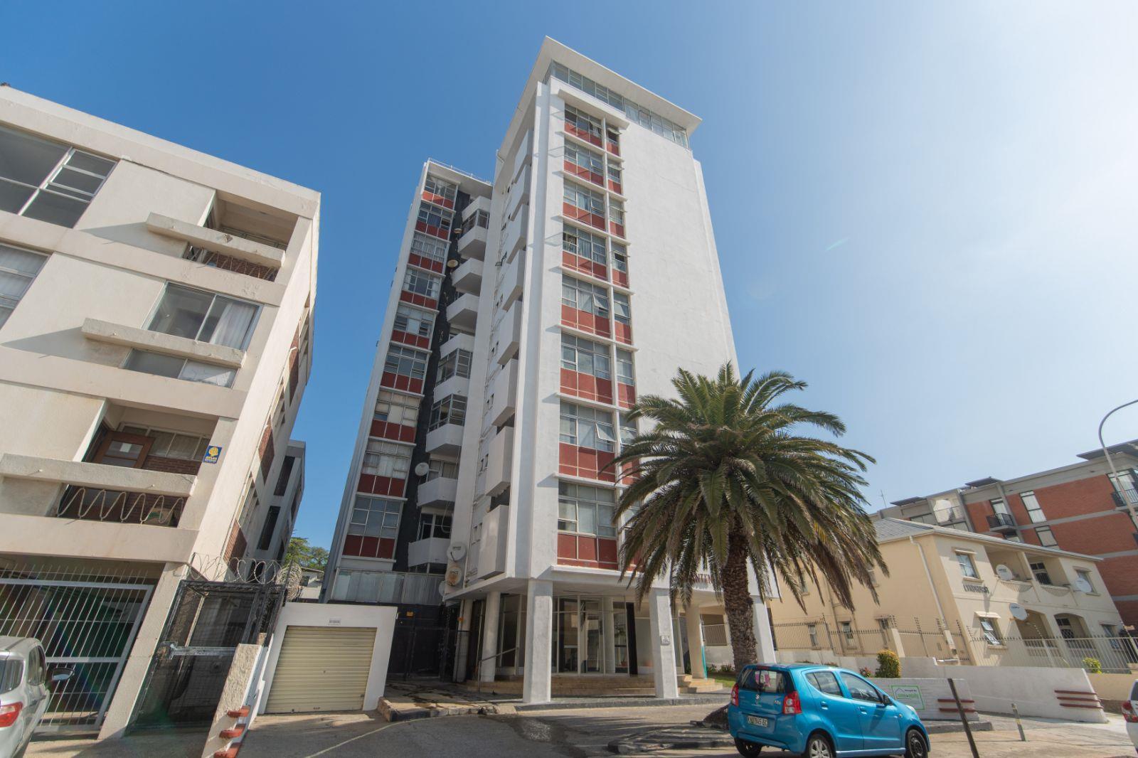 1 Bedroom Apartment in Humewood
