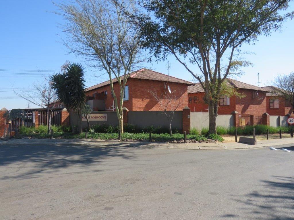 2 Bedroom Townhouse in Albertsdal