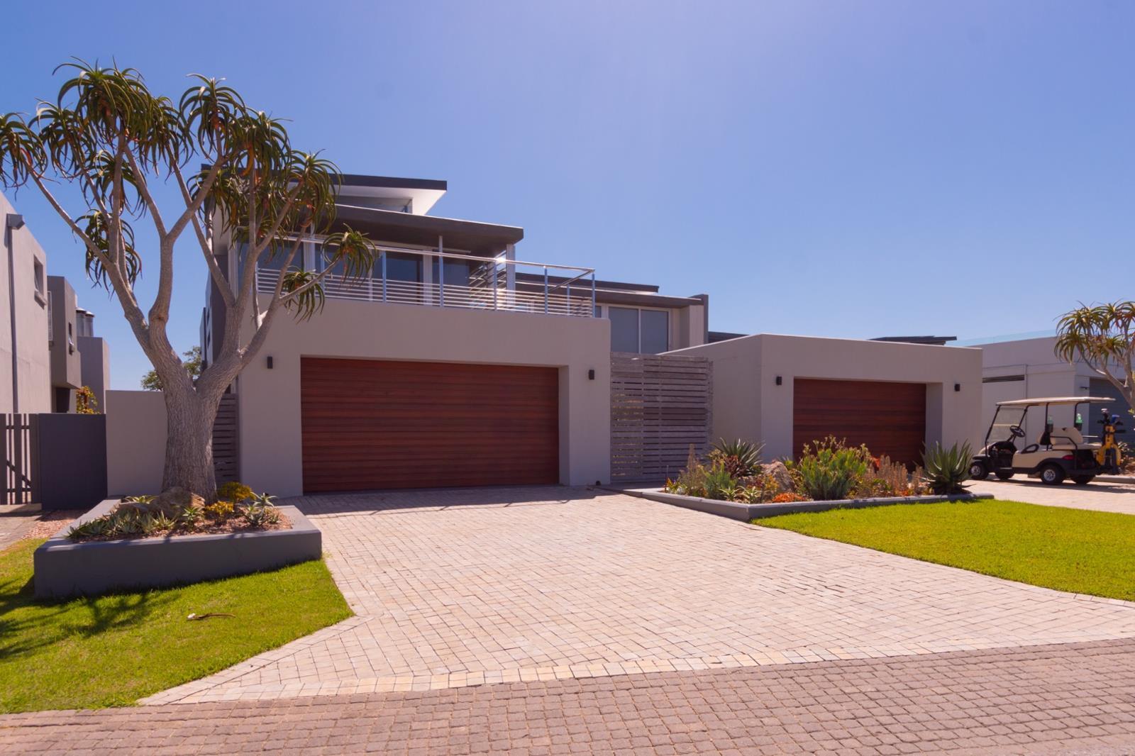 4 Bedroom House in Oubaai