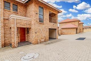 2 Bedroom Townhouse in Elandshaven