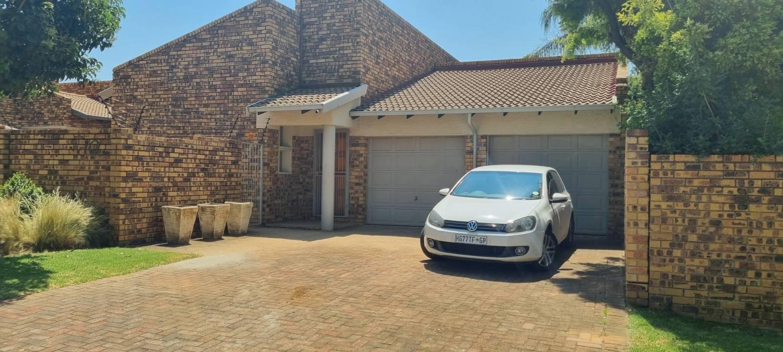 3 Bedroom Townhouse in Bartlett