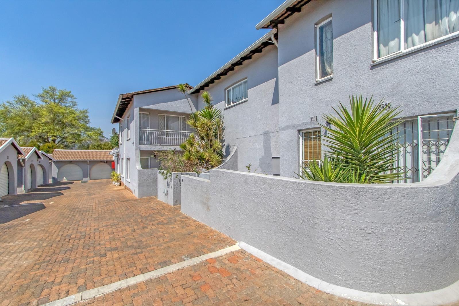 3 Bedroom Apartment in Fairland