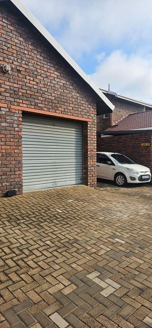 2 Bedroom Townhouse in Birchleigh