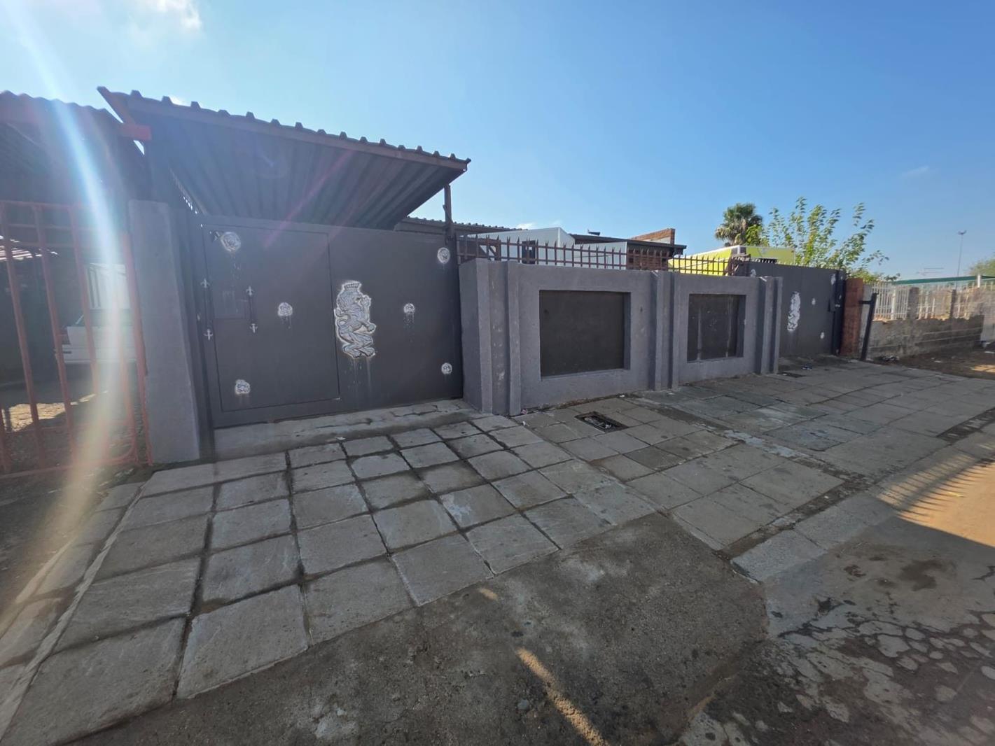 1 Bedroom House in Homevale