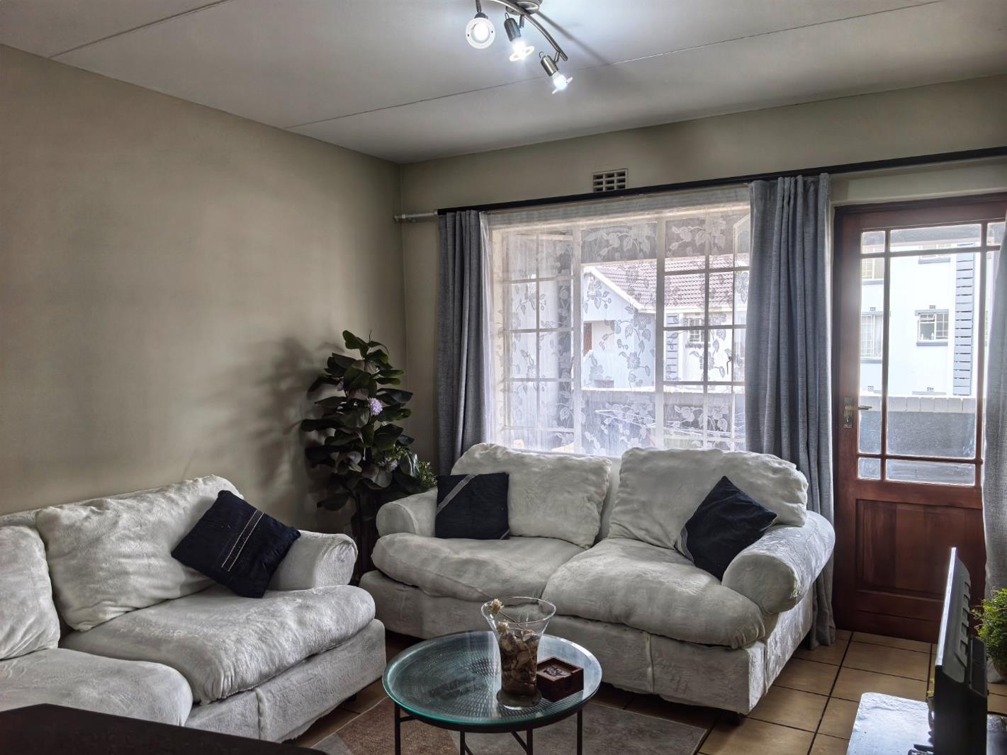 2 Bedroom Apartment in Brentwood Park