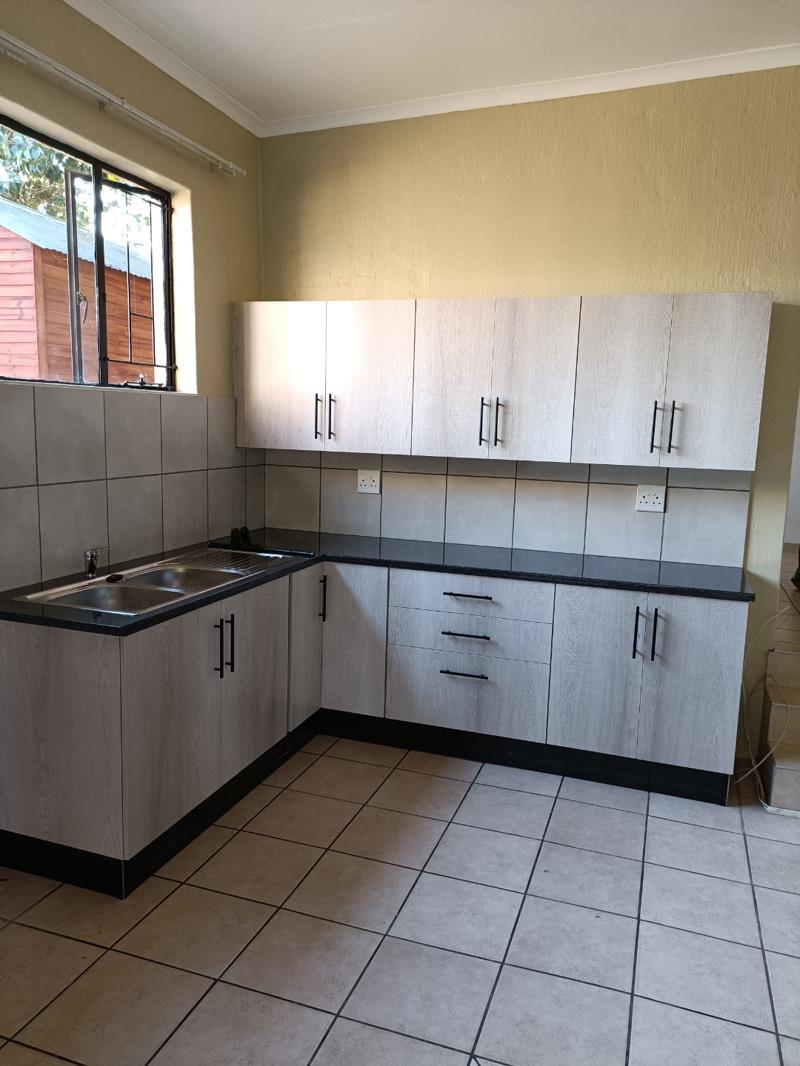 1 Bedroom Garden Cottage in Mountain View