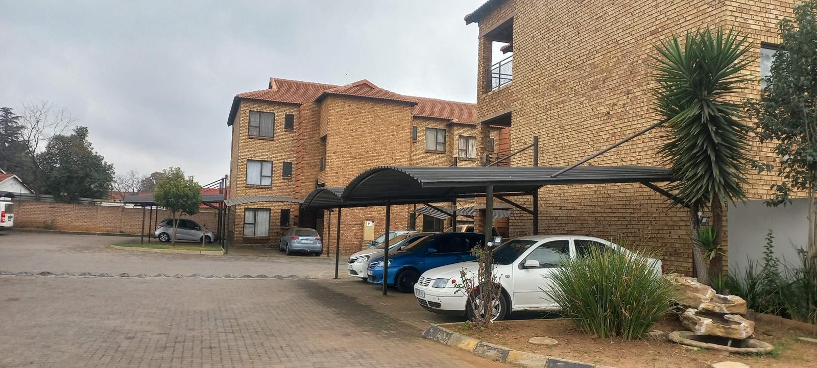 2 Bedroom Townhouse in Klippoortjie