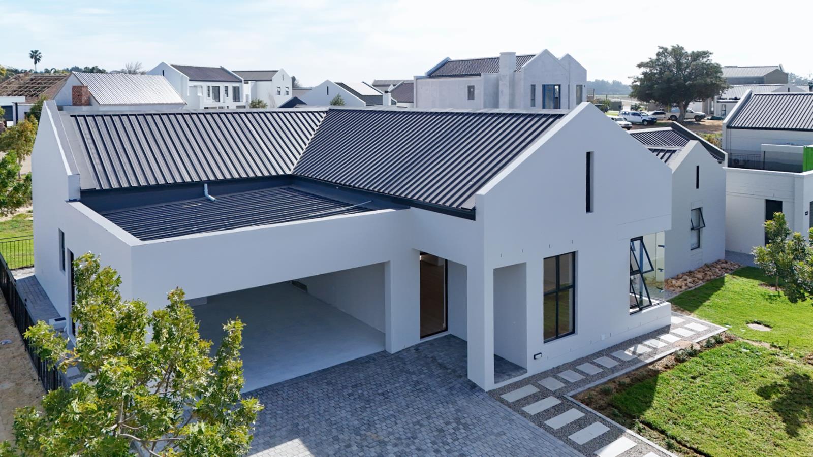 3 Bedroom House in Paarl Valleij Lifestyle Estate