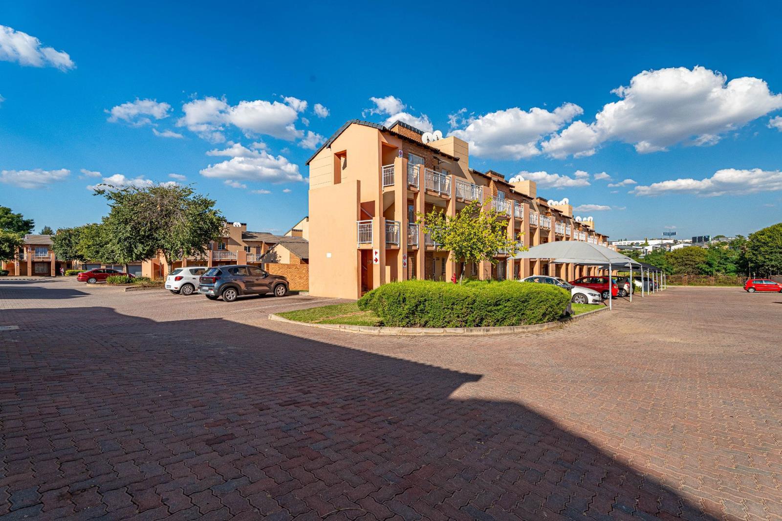 2 Bedroom Apartment in Erand Gardens