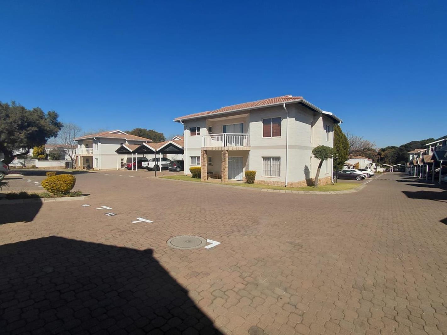 2 Bedroom Apartment in Sandton Central