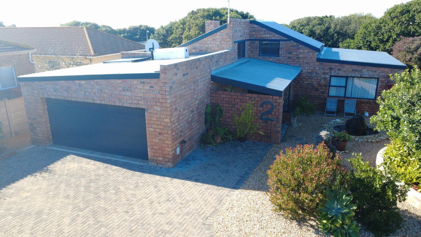 3 Bedroom House in Stilbaai Wes