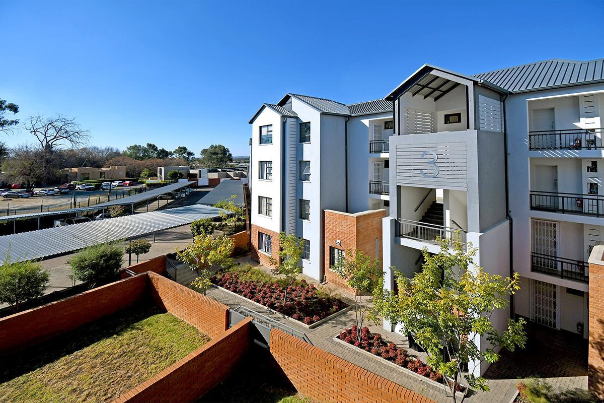 1 Bedroom Apartment in Lombardy Estate