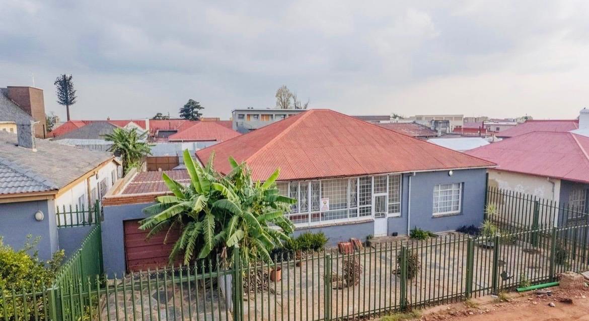 15 Bedroom House in Brixton