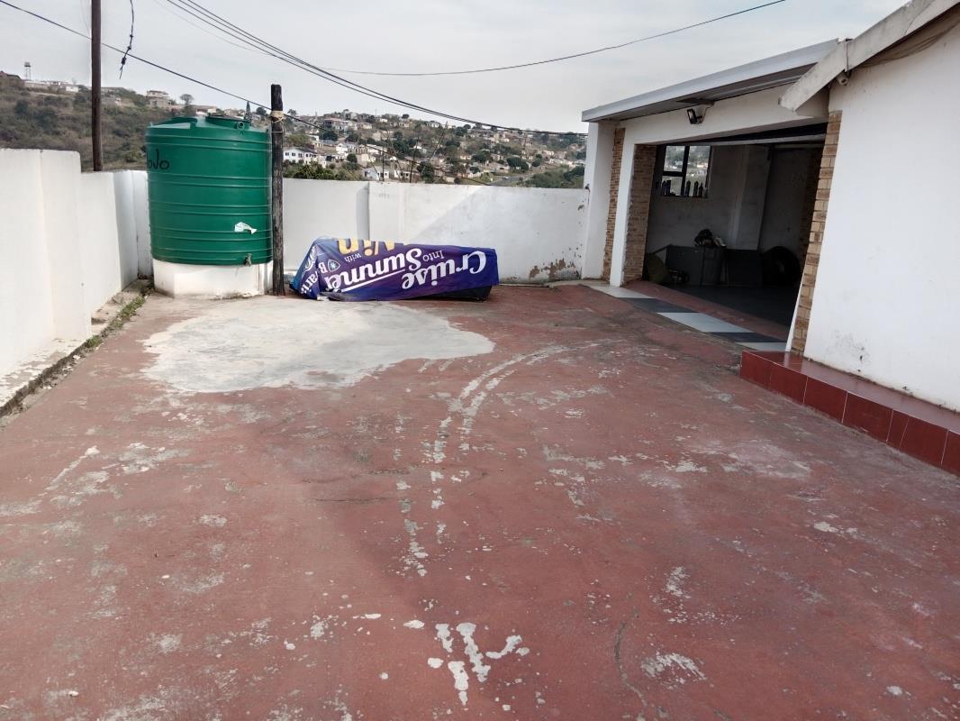 2 Bedroom House in KwaMashu