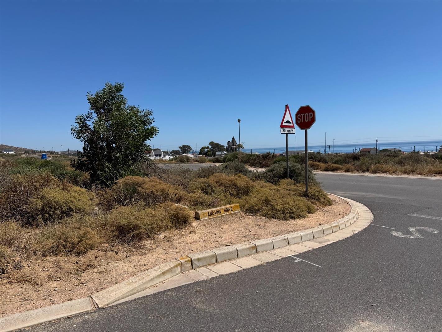 527 m² Land available in St Helena Views