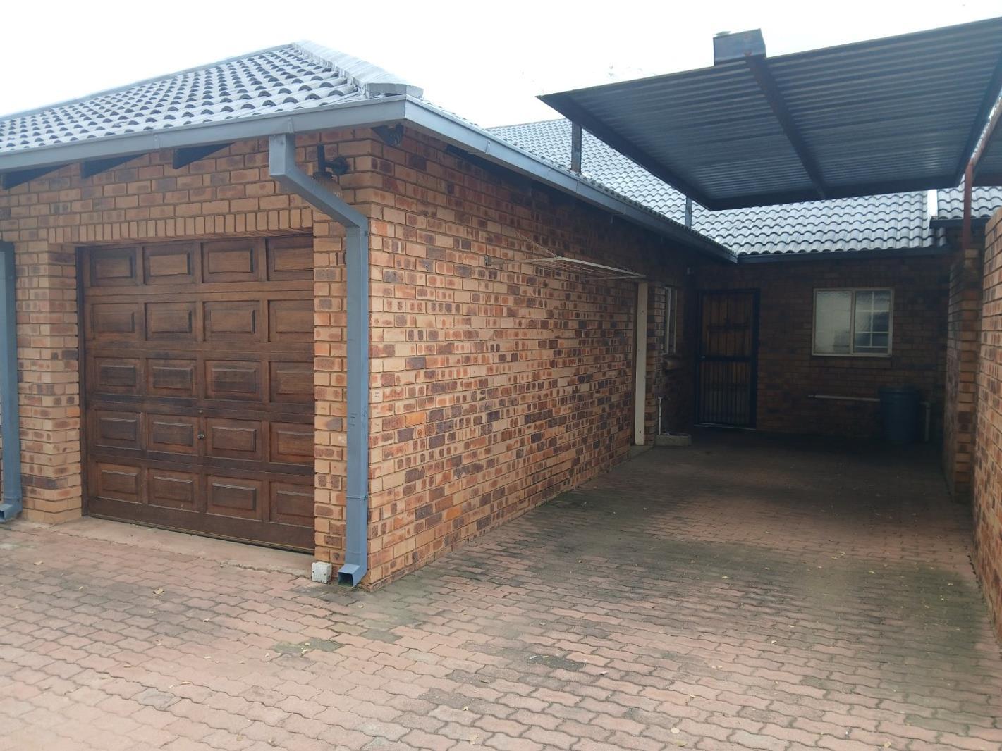 3 Bedroom Townhouse in Ifafi
