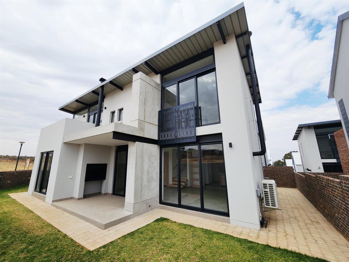 3 Bedroom House in Van Der Hoff Park
