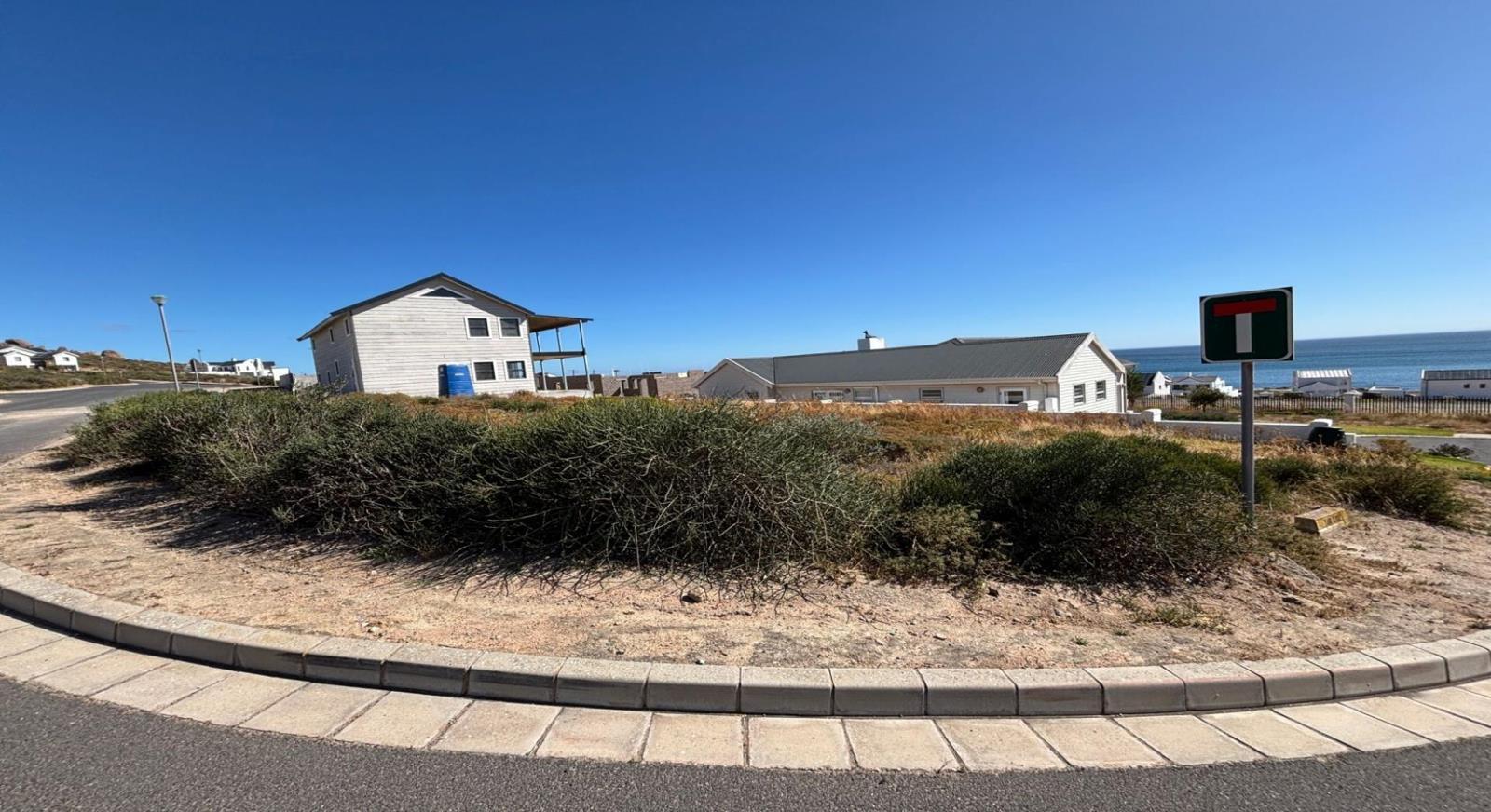 388 m² Land available in St Helena Views