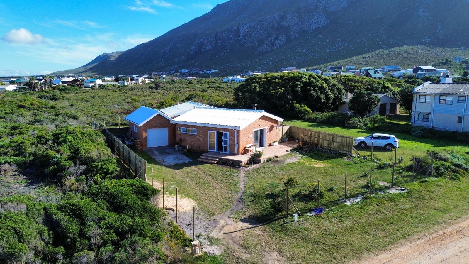 3 Bedroom House in Bettys Bay