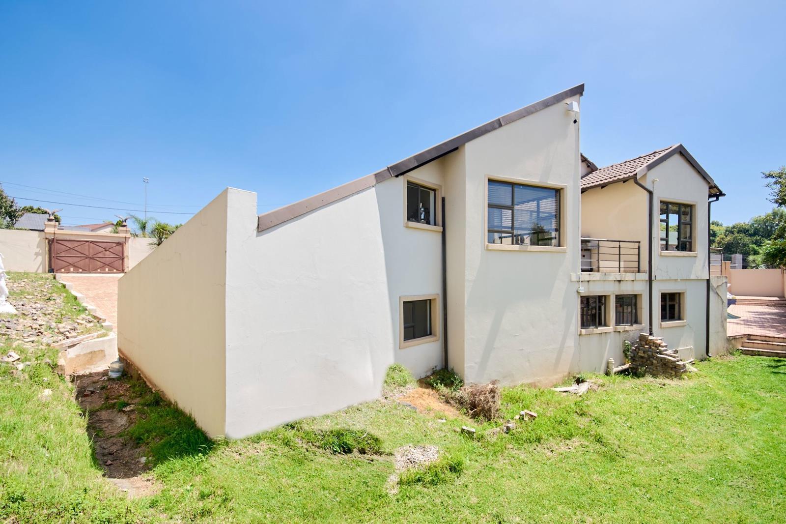 5 Bedroom House in Horison