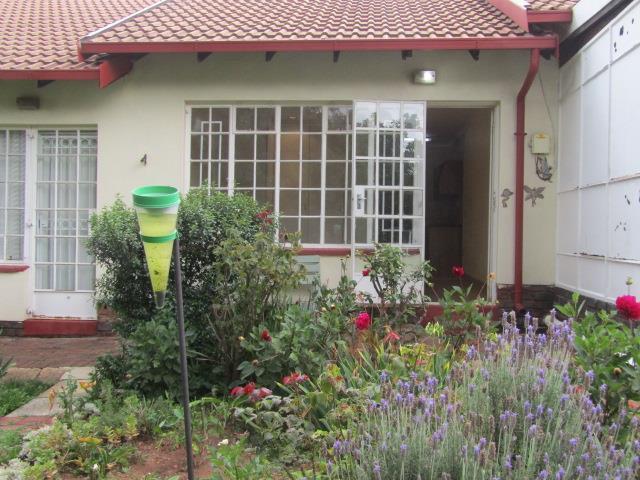 1 Bedroom House in Helderkruin