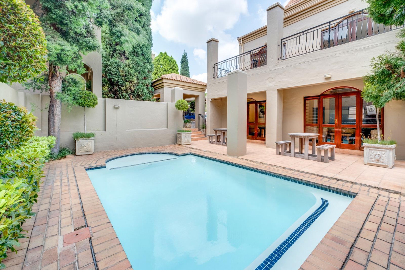 1 Bedroom Apartment in Lonehill