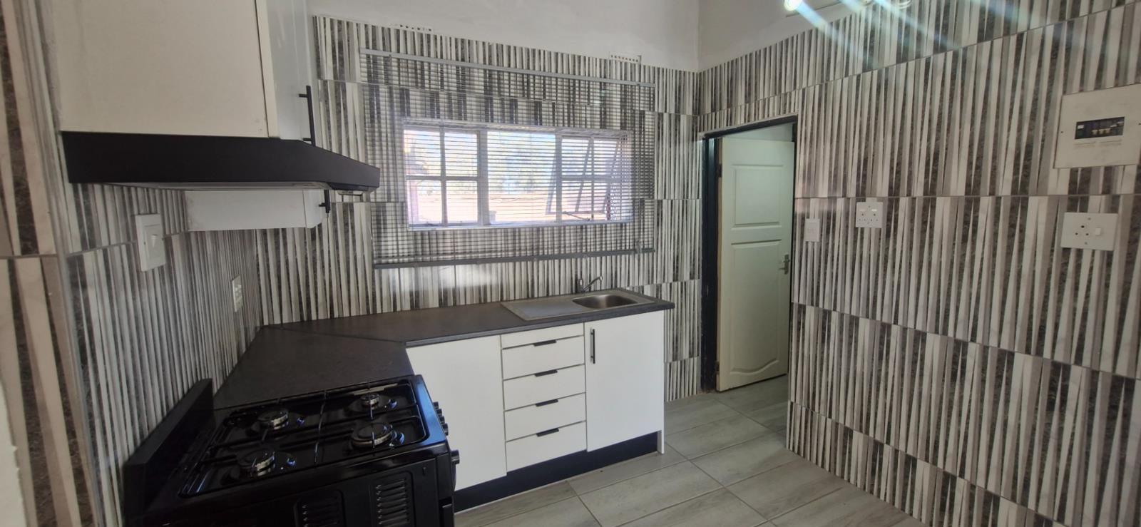 2 Bedroom Garden Cottage in Simmerfield