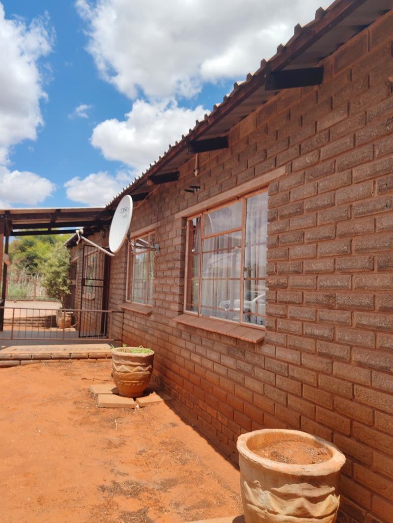 4 Bedroom House in Postmasburg