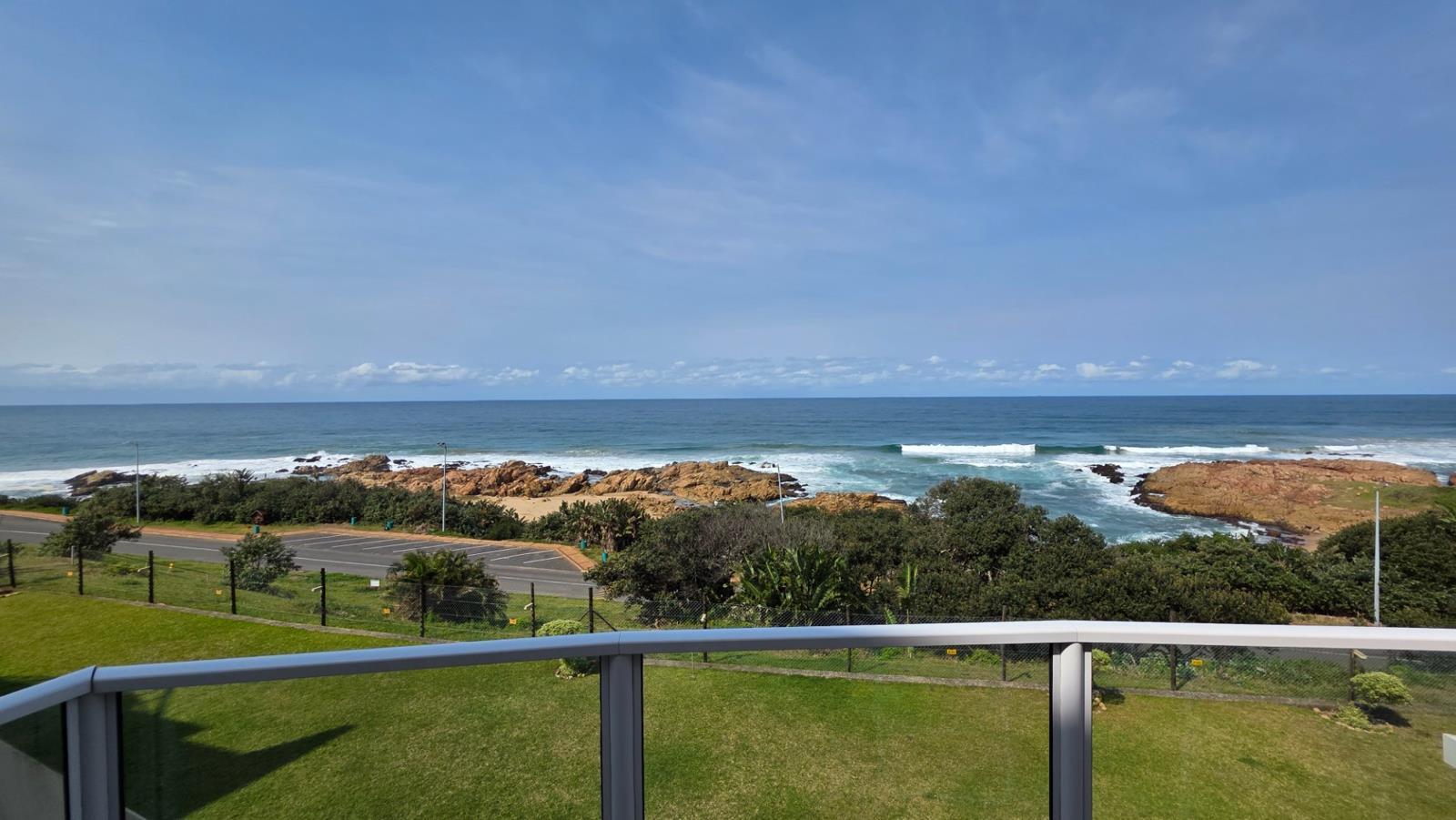 2 Bedroom Apartment in Lawrence Rocks