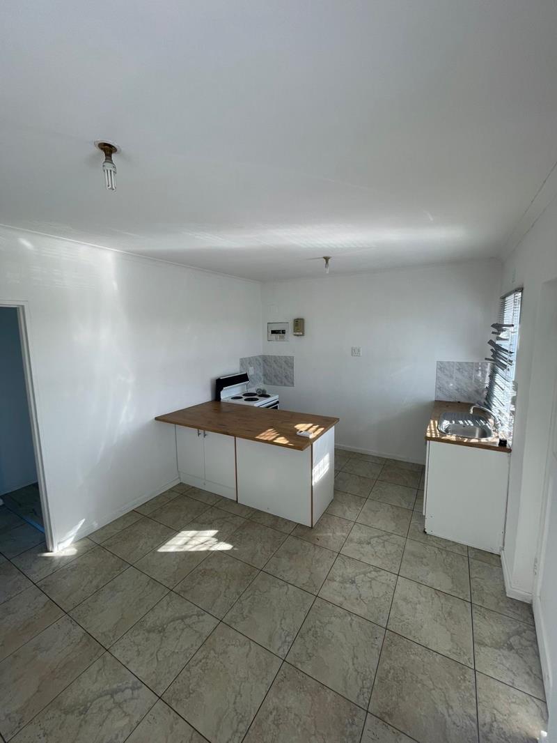 1 Bedroom Apartment in Rondebosch East