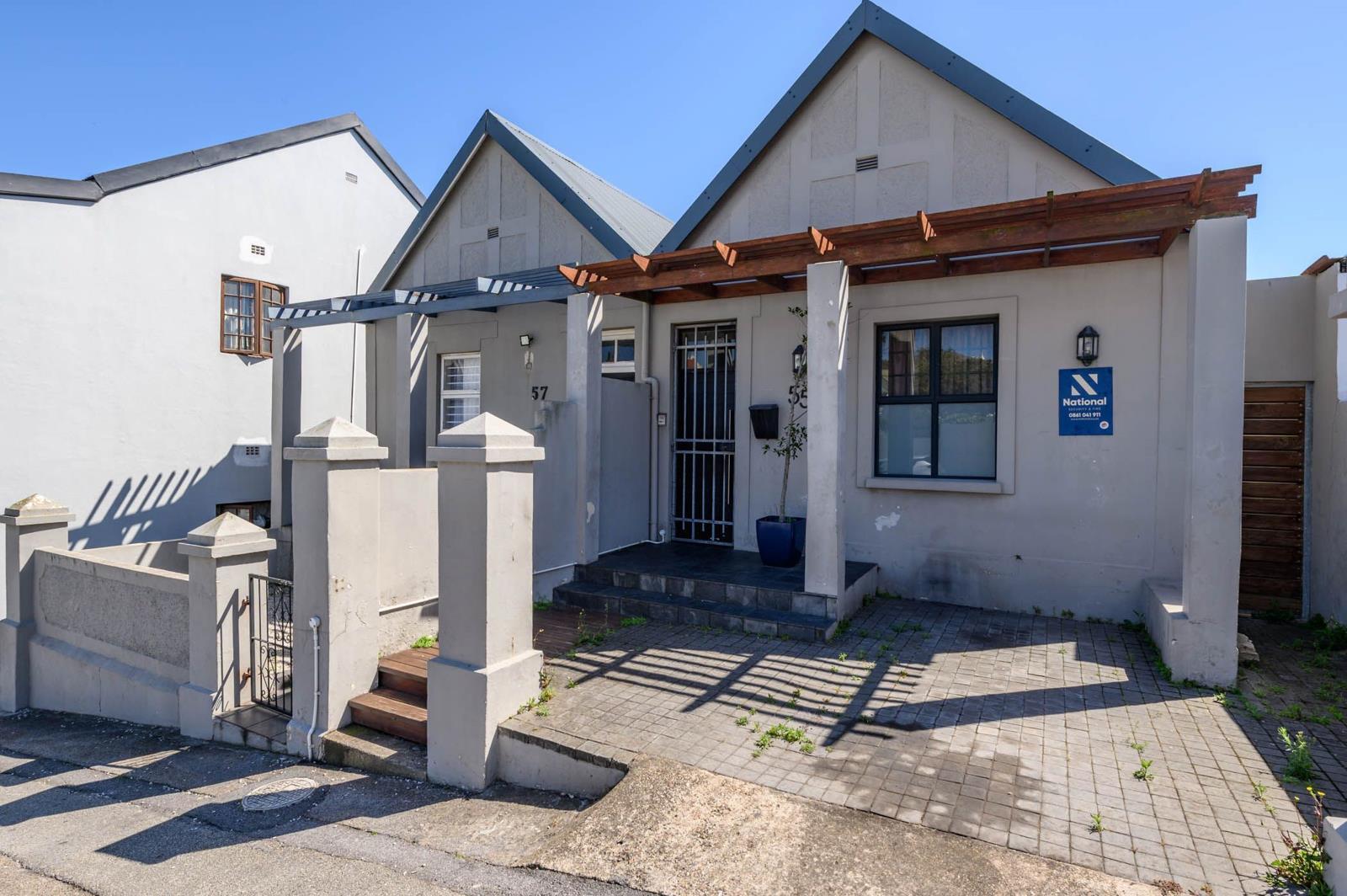 2 Bedroom House in Richmond Hill