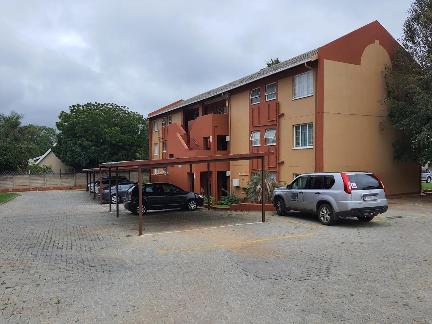 2 Bedroom Apartment in Weltevreden Park