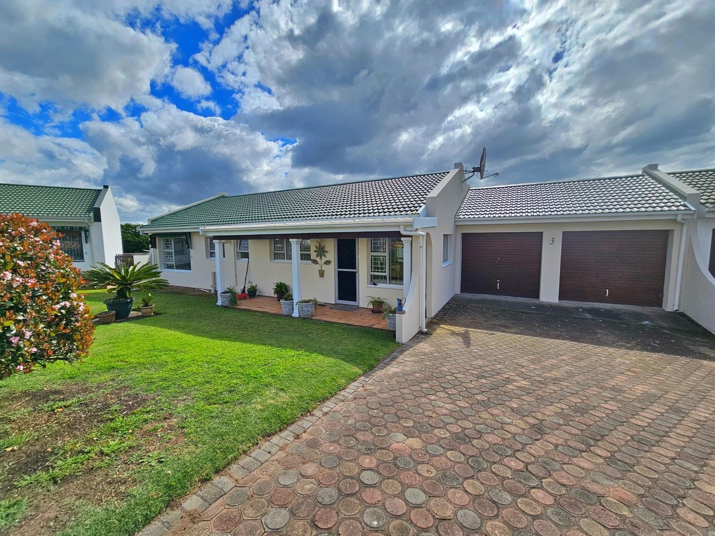 3 Bedroom House in Klein Brak Rivier