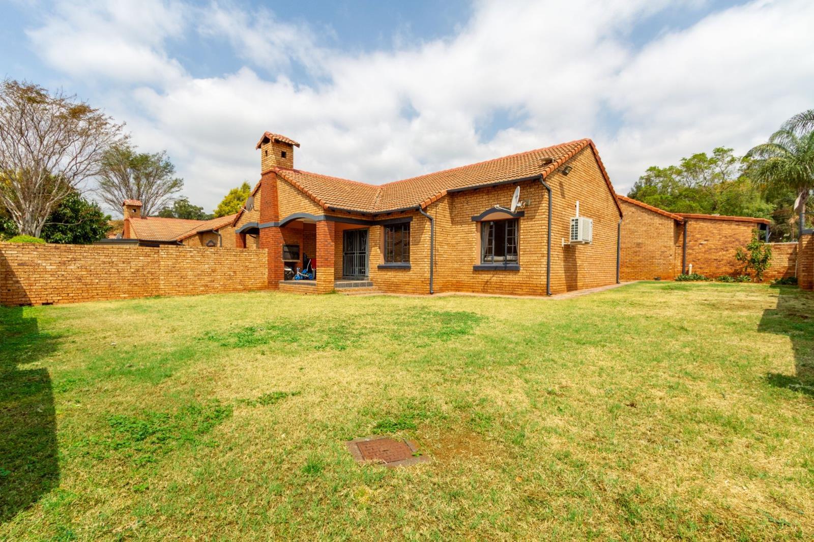 3 Bedroom Townhouse in Equestria