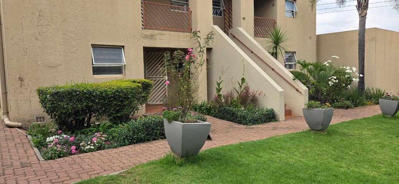 1 Bedroom Apartment in Brackendowns