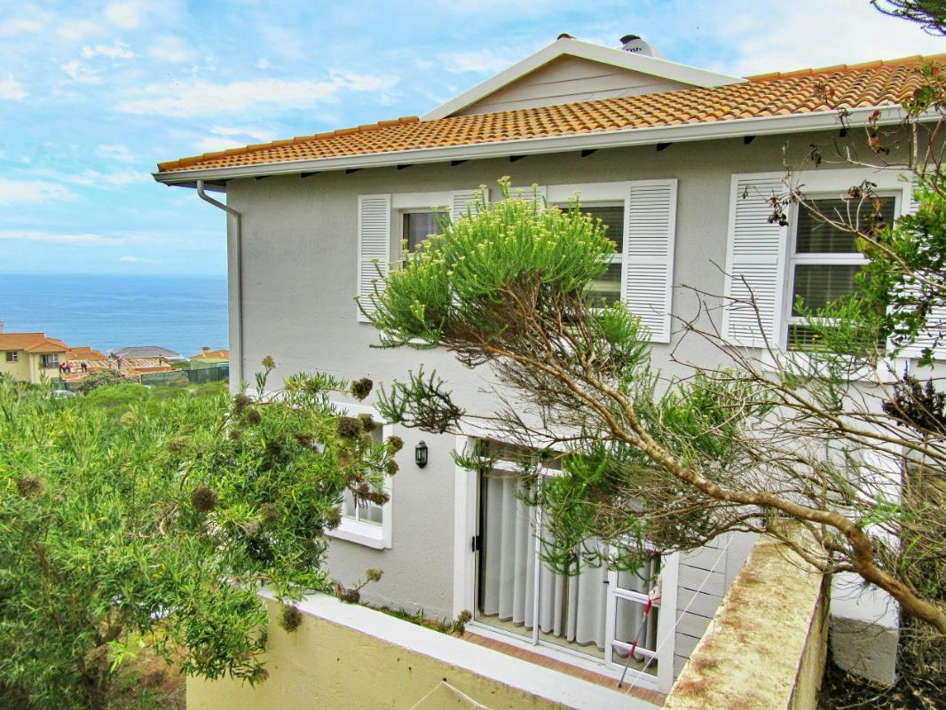 3 Bedroom House in Pinnacle Point Golf Estate
