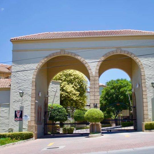 1 Bedroom Apartment in Benmore Gardens