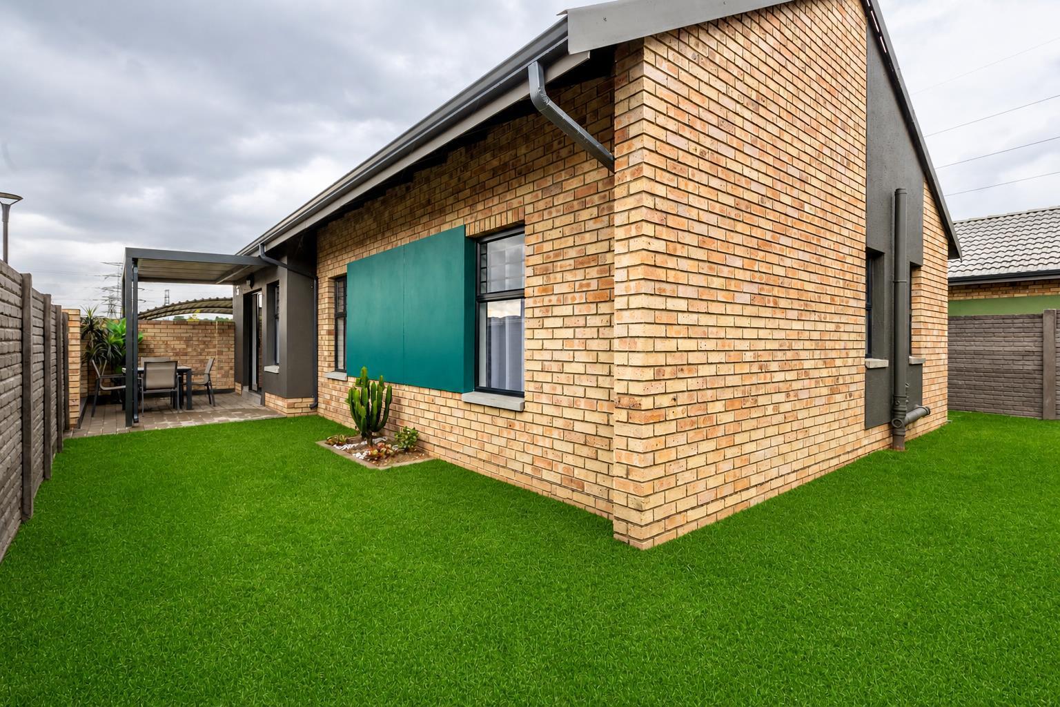 3 Bedroom House in Heuweloord