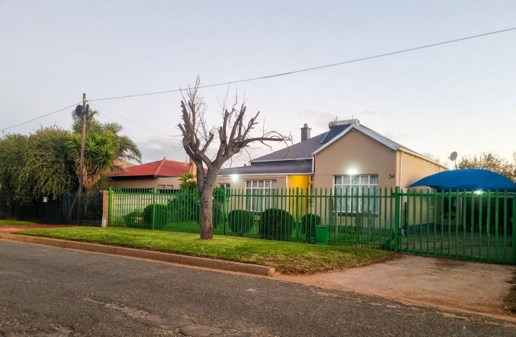 3 Bedroom House in Roodepoort North