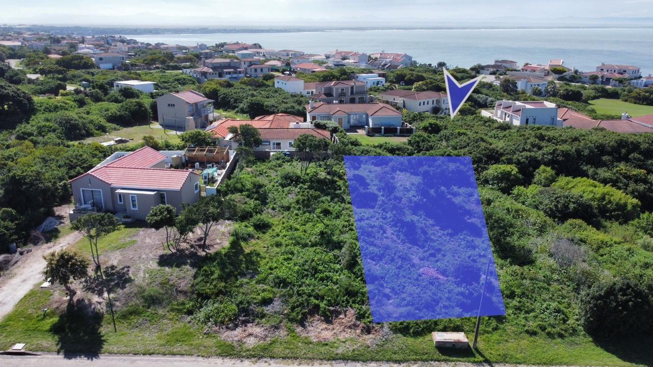 646 m² Land available in St Francis Bay