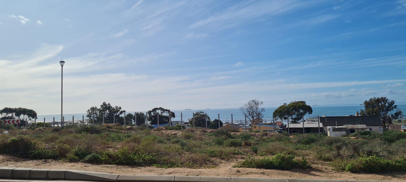 249 m² Land available in St Helena Views